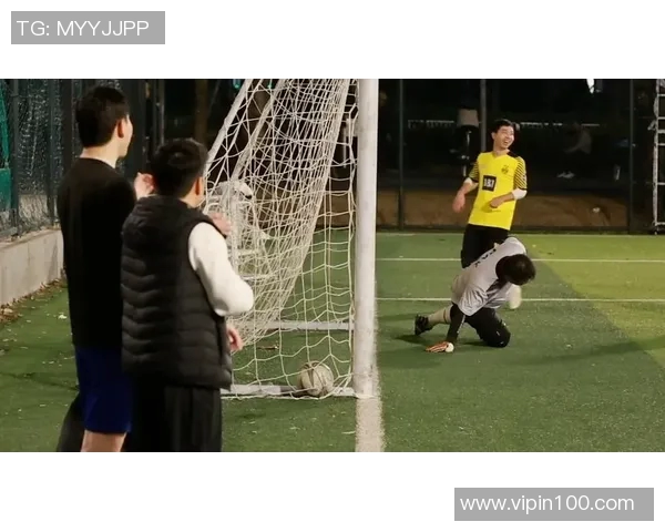 足球明星最新动态视频回顾盘点赛场内外的精彩瞬间与热点事件