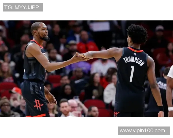 杜兰特领衔雷霆对决灰熊展现超级明星风采与比赛激情 杜兰特领衔雷霆对决灰熊展现超级明星风采与比赛激情